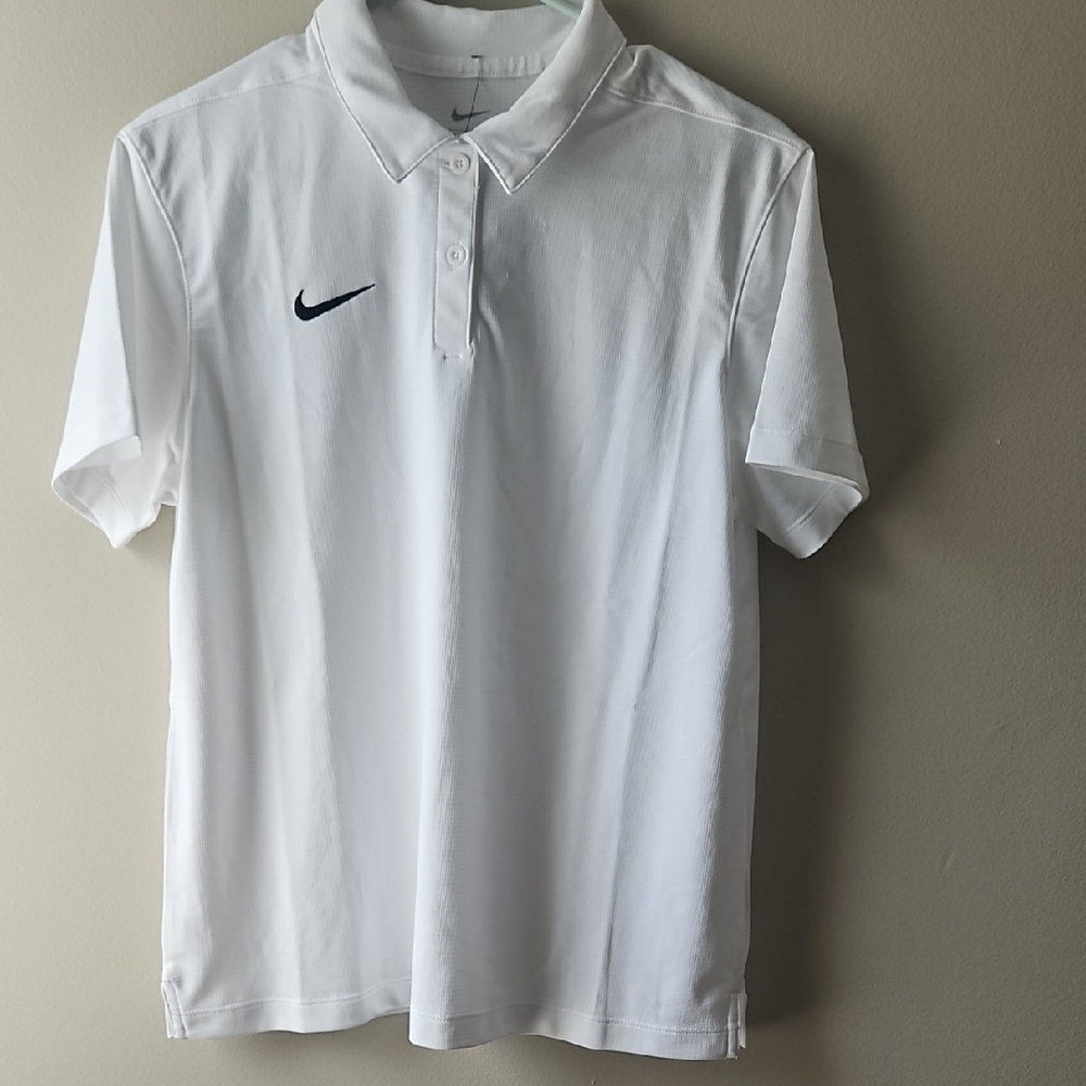 Nike White Short Sleeve Tee Iconic Comfort